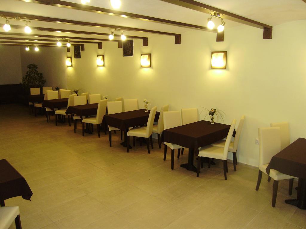 Penzion Marco Polo Vrutky Exterior photo